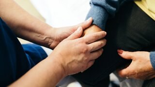 Header-Patientensicherheit-ORION_Helfende-Hände.jpg